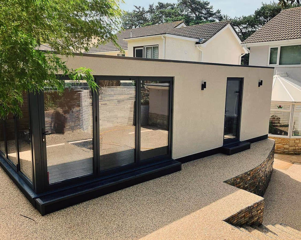 Example of Modern Garden Rooms exterior finishes