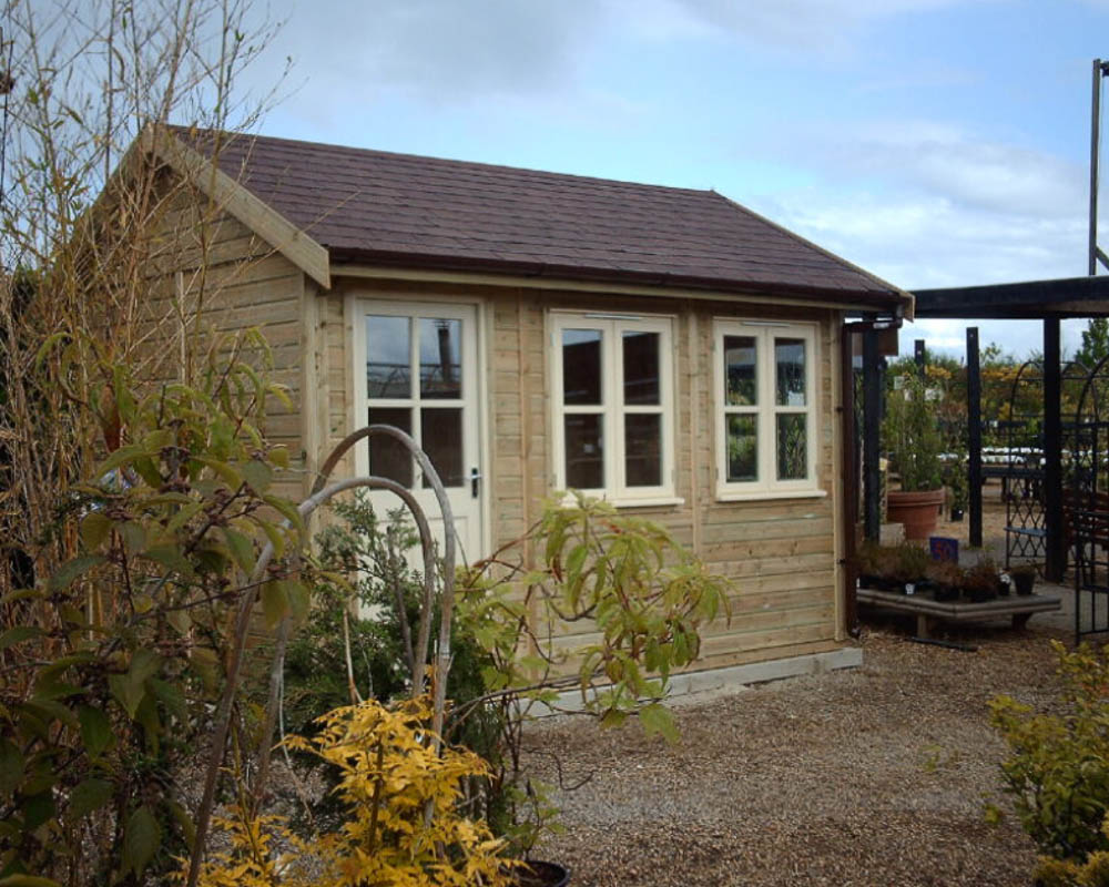 Small garden rooms by Warwick Buildings