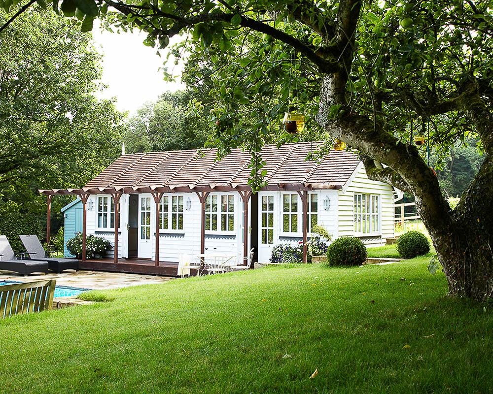 Living annexes by Timeless Garden Rooms