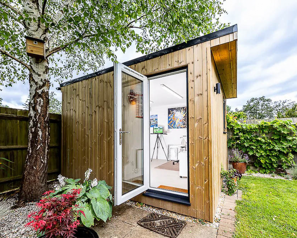 Art and craft studios by Miniature Manors