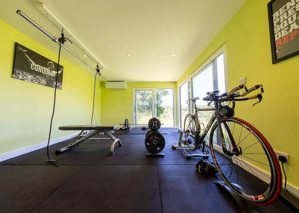 Example of a garden gym by Miniature Manors