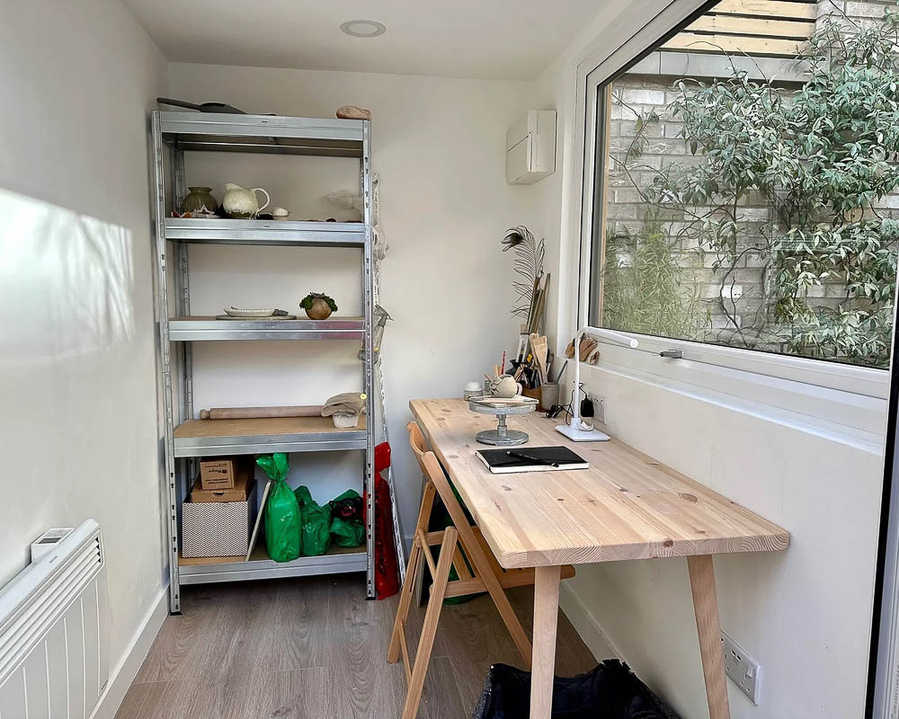 Example of an art and craft studio by AMC Garden Rooms